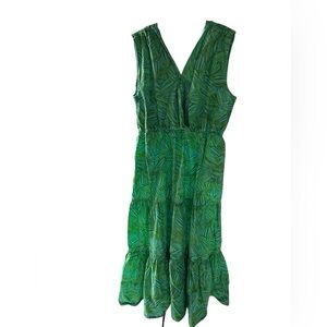 Charlie Paige Women’s Sleeveless Leaf Print Dress